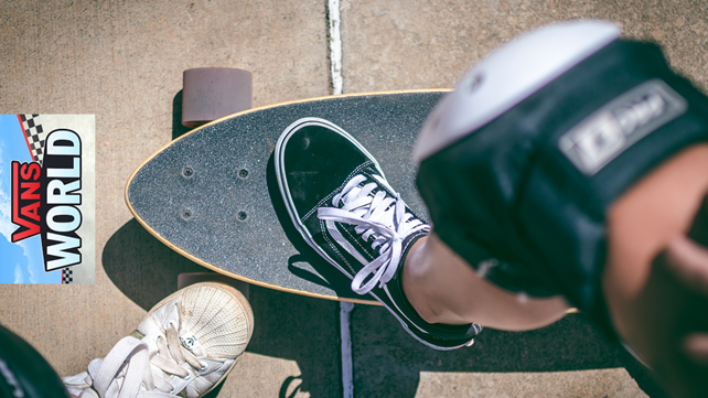 Skateboarding con scarpe Vans 